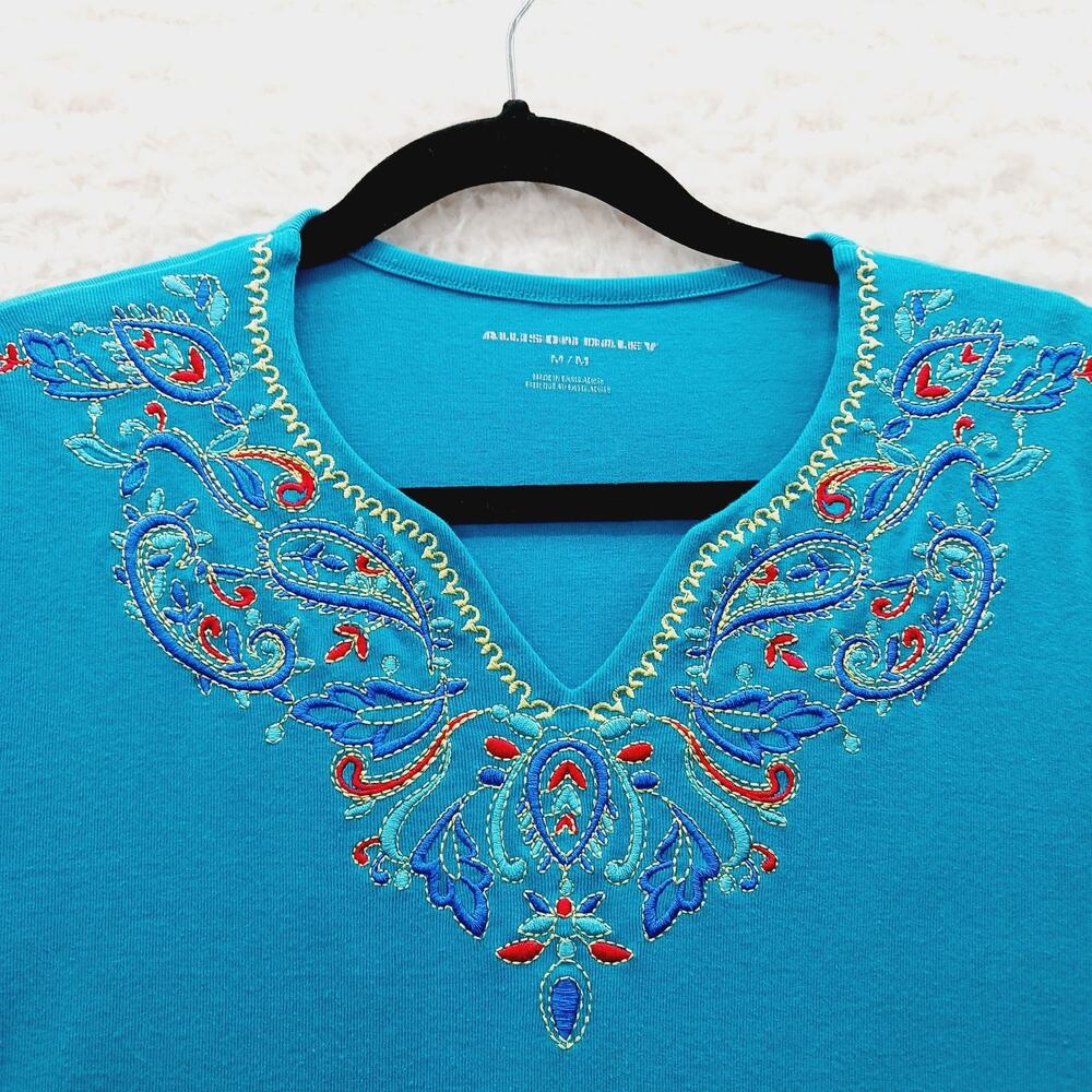 T-Shirt Women Embroidered Turquoise Paisley Resort Boho Casual Top Y2K Size M
